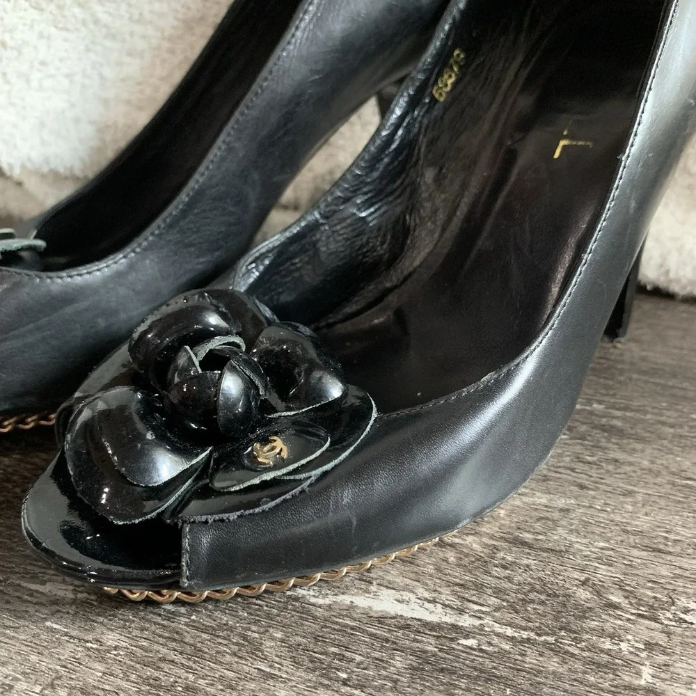 CHANEL Rare‎ Black Lambskin Camellia Stiletto Chain Heel Size 40